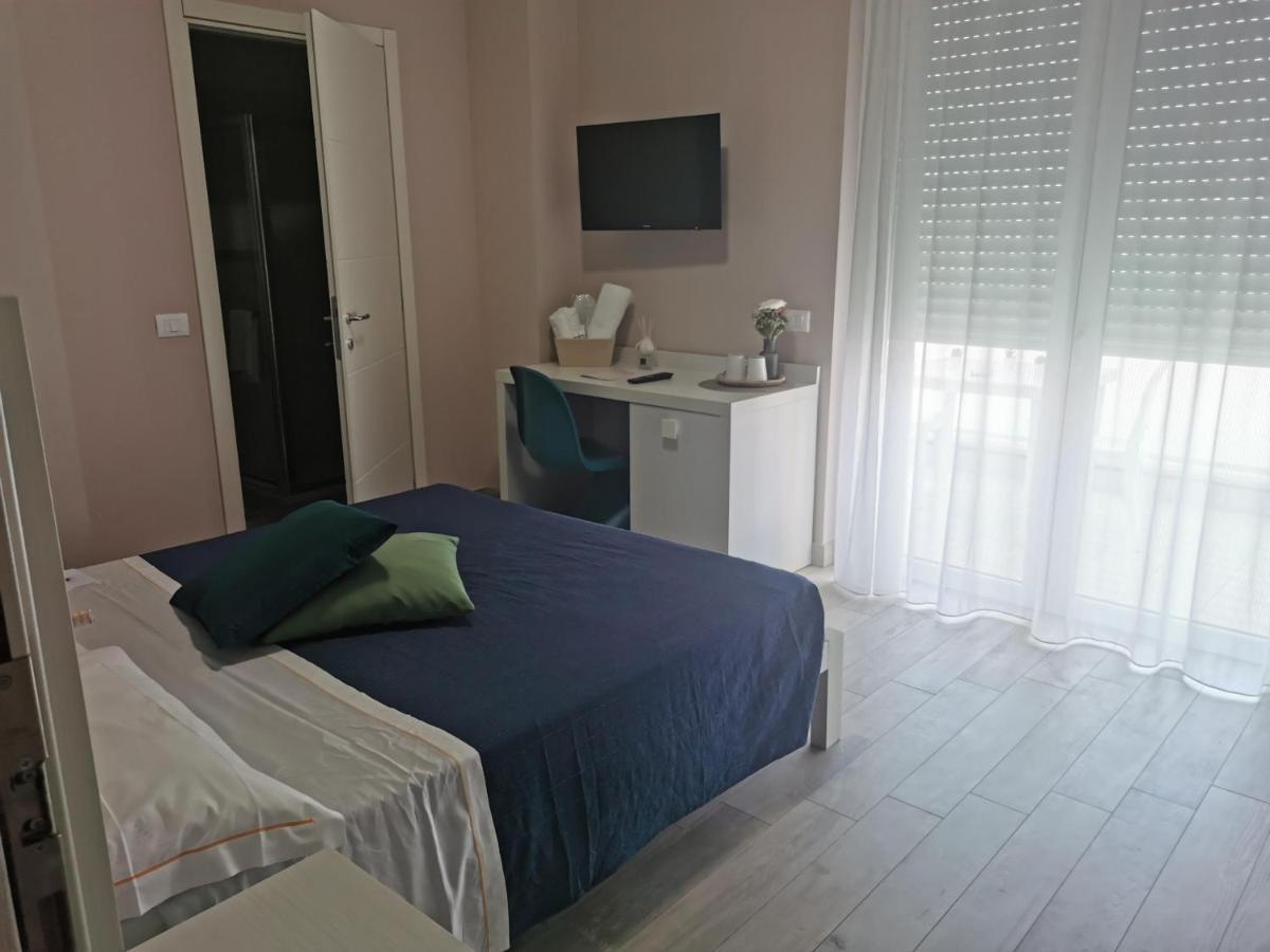 Elite Boutique Hotel Roseto Degli Abruzzi Exterior foto